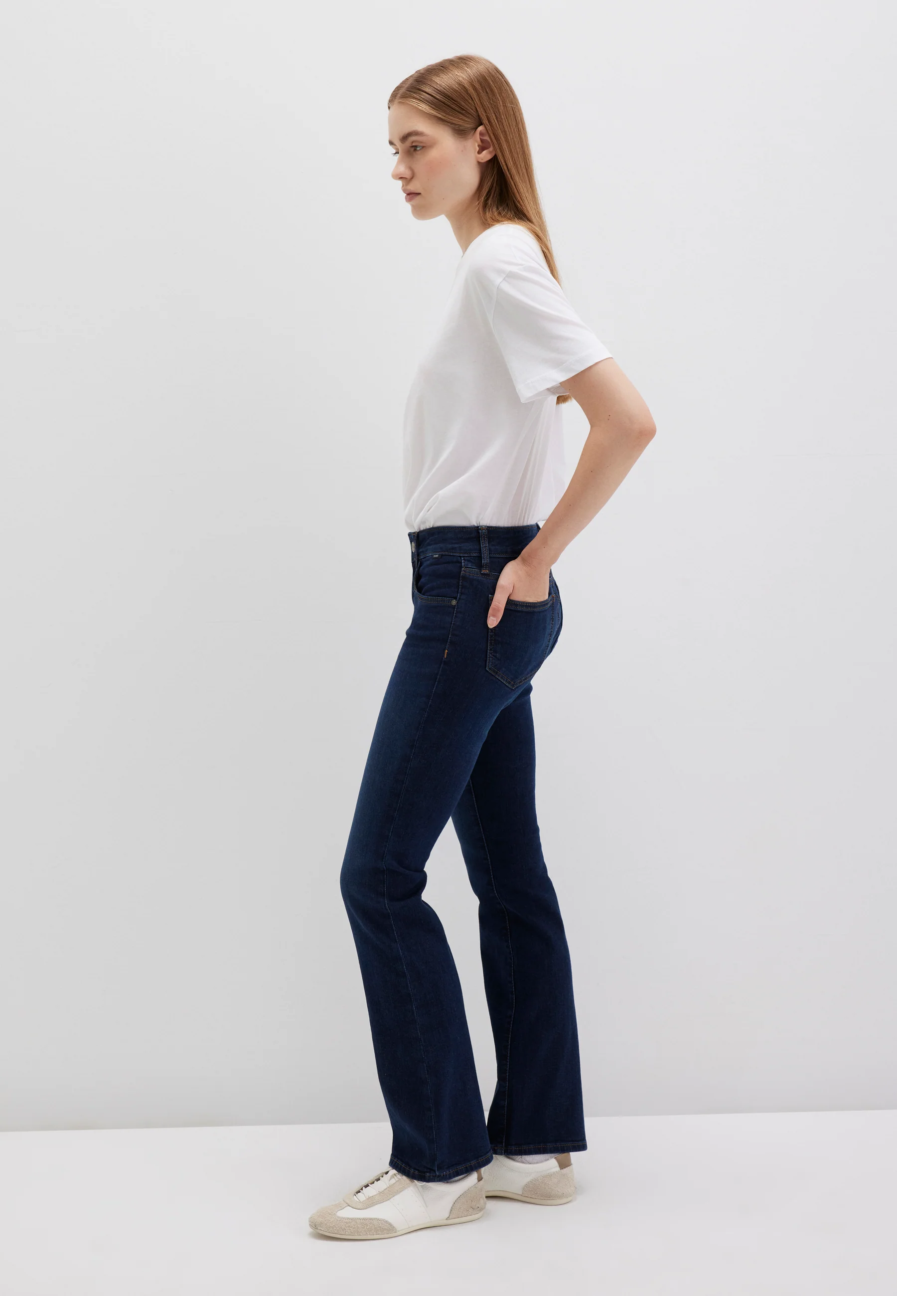 BELLA MID-RISE | Mid-Rise, Bootcut - Image 3