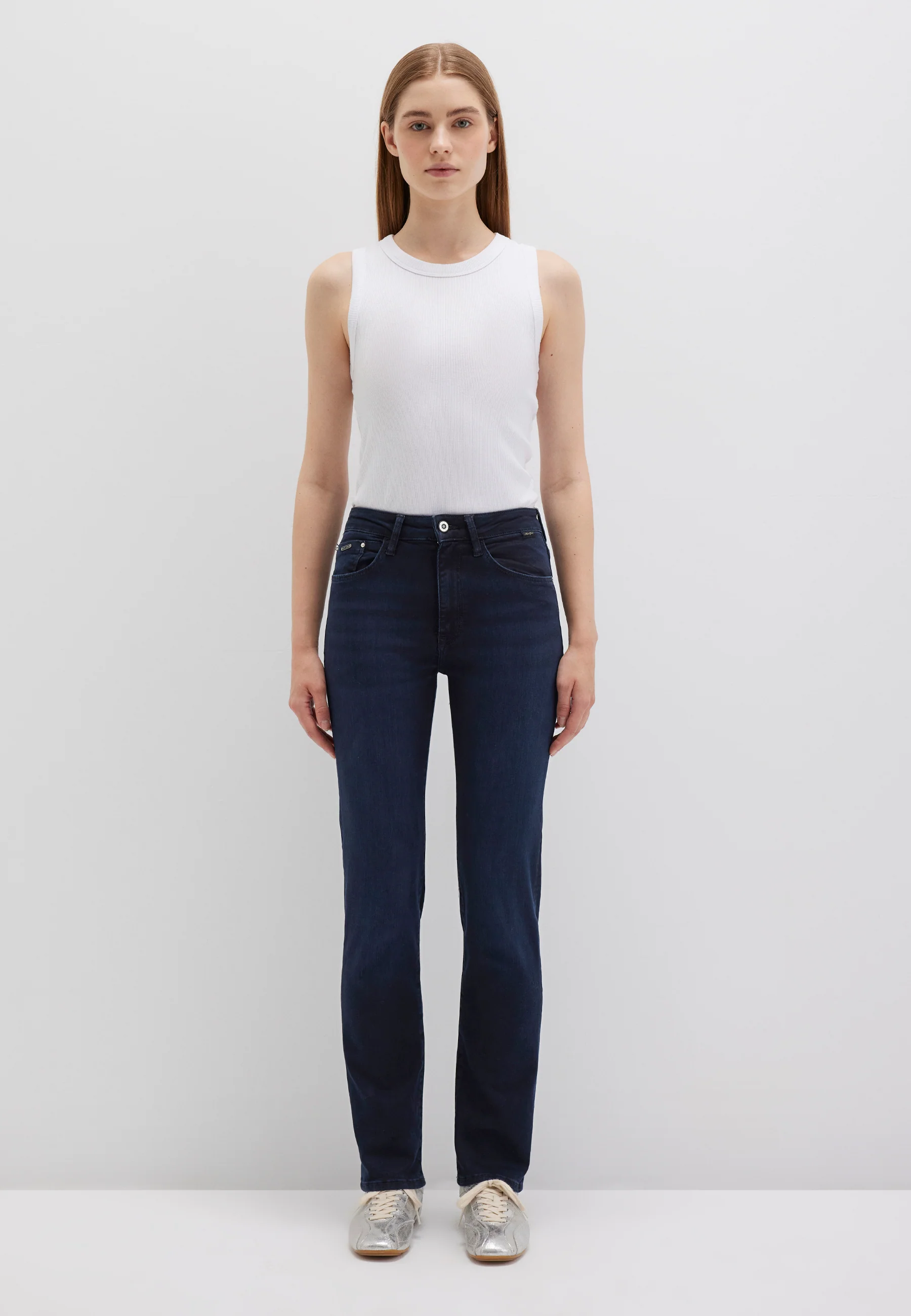 KENDRA | Mid-Rise, Straight Leg - Image 4