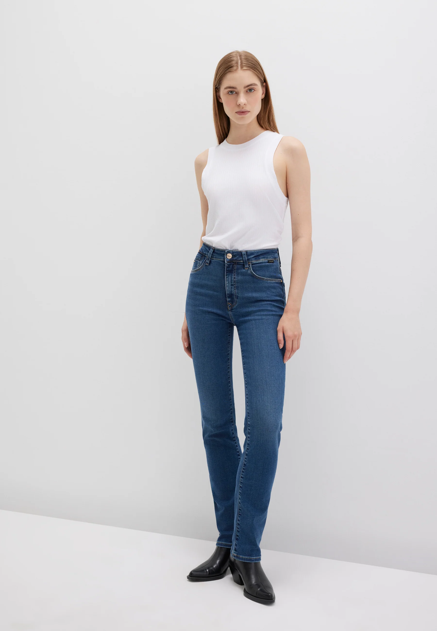 KENDRA | Mid-Rise, Straight Leg - Image 3