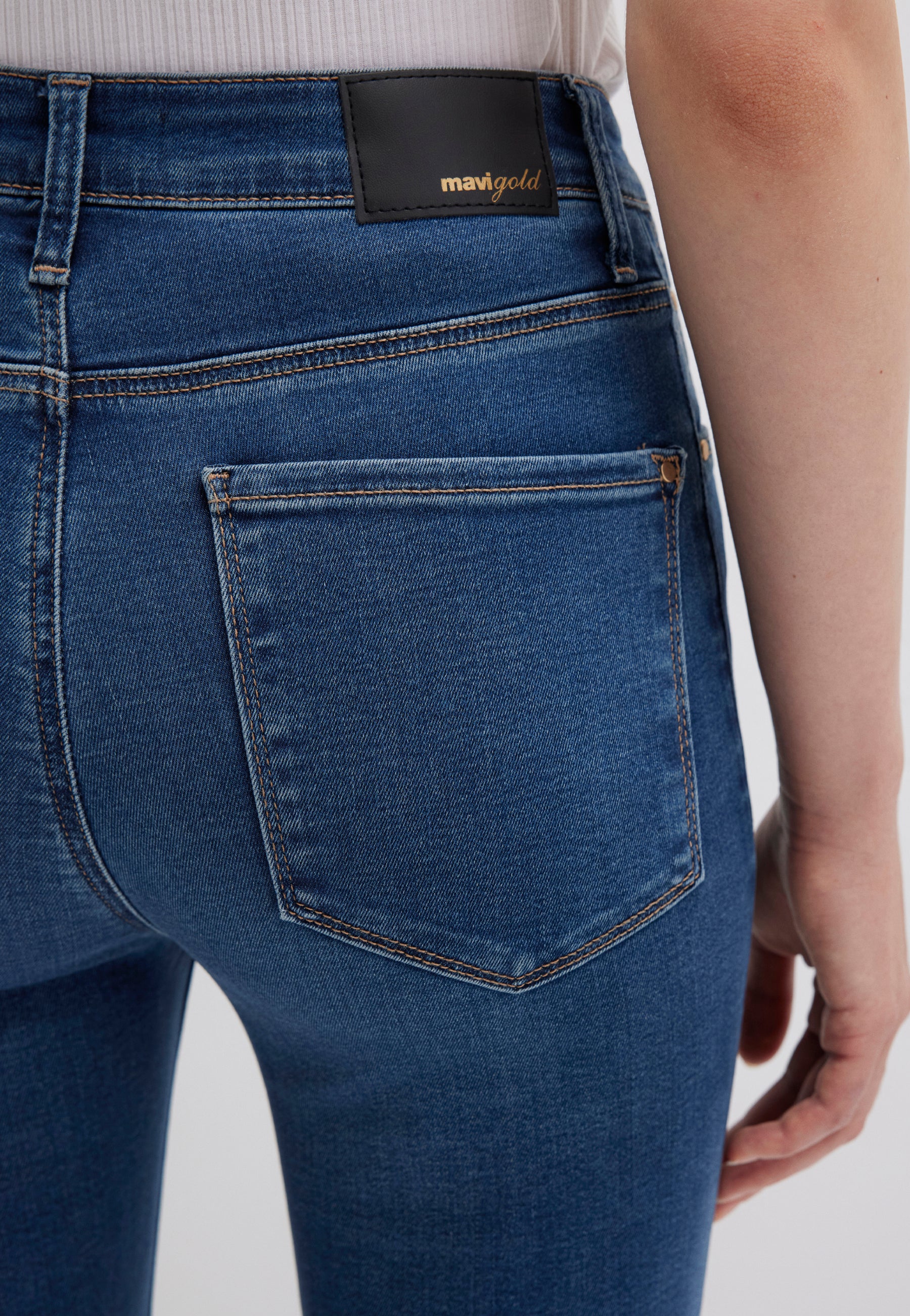 KENDRA | Mid-Rise, Straight Leg - Image 7