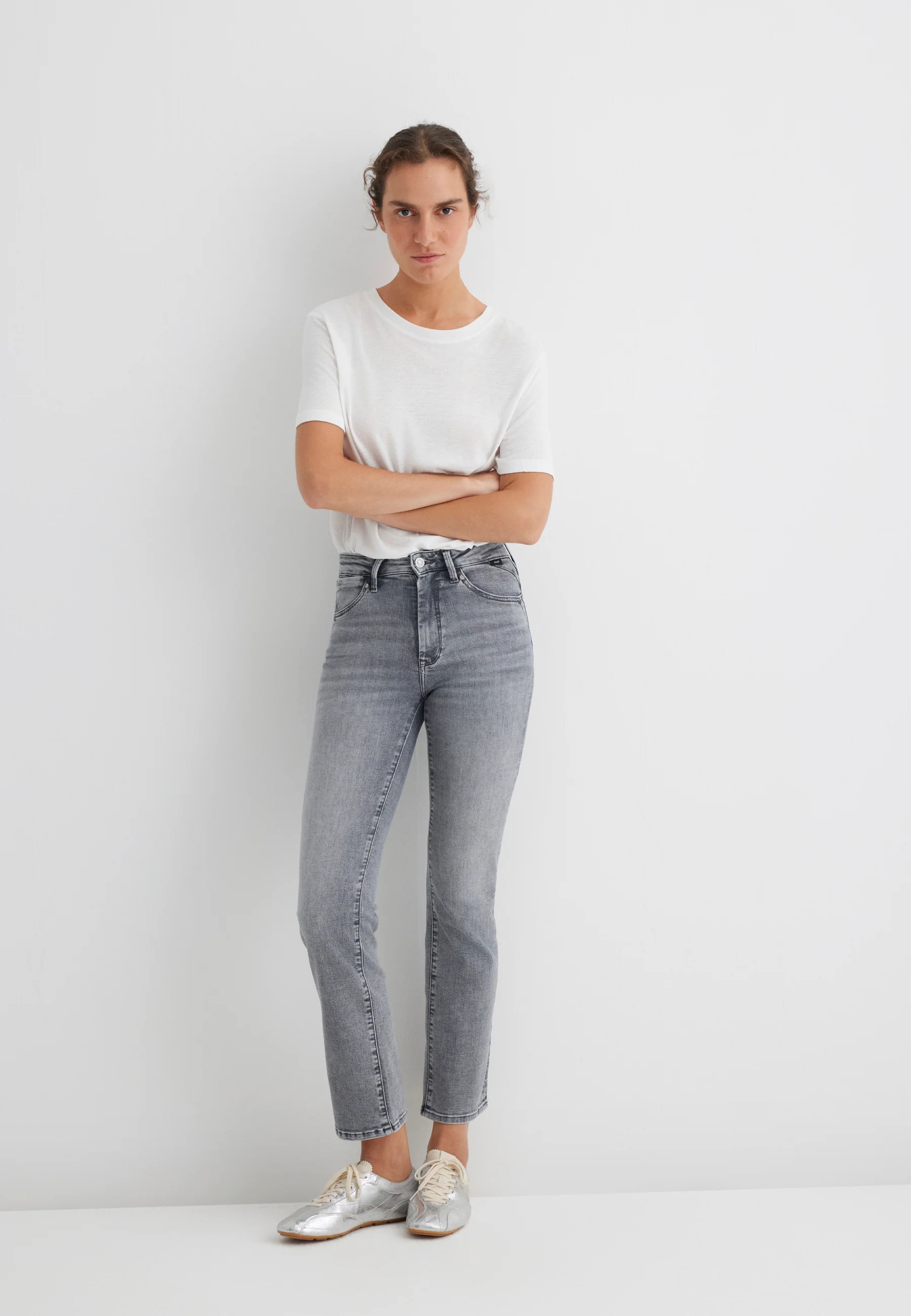KENDRA | High Rise , Slim Straight