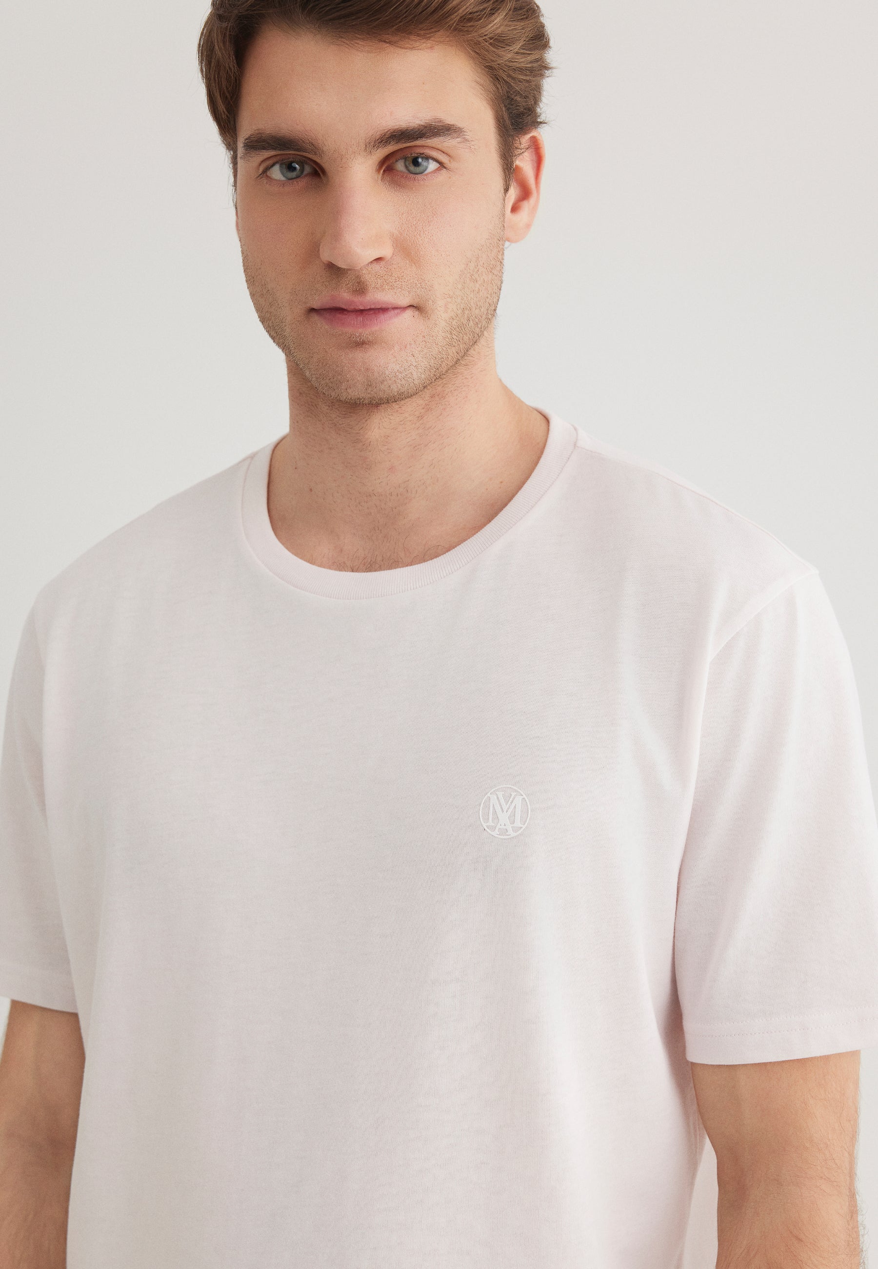 T-SHIRT | Basic T-Shirt