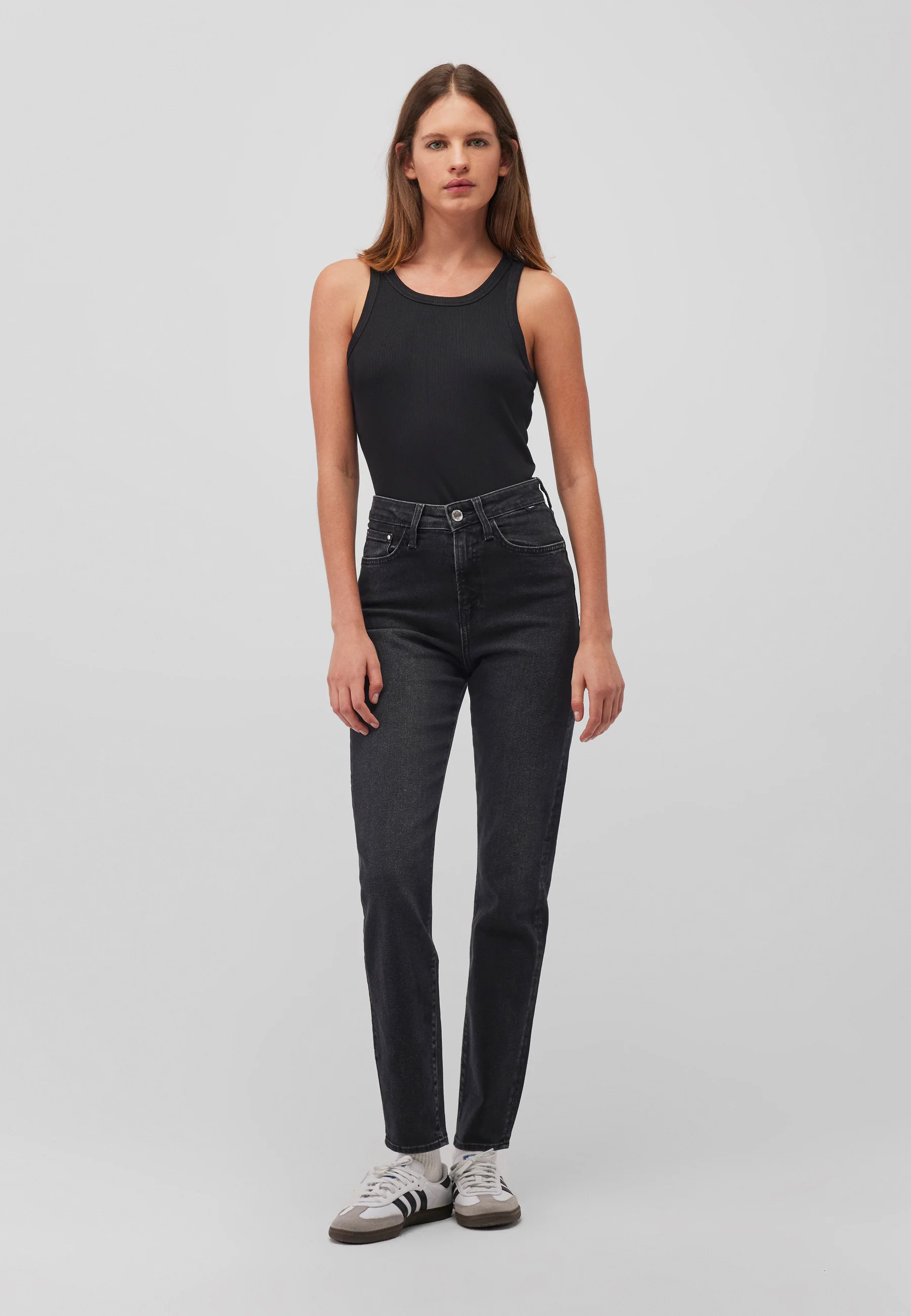 STAR | Iconic High-Rise, Mom Jeans