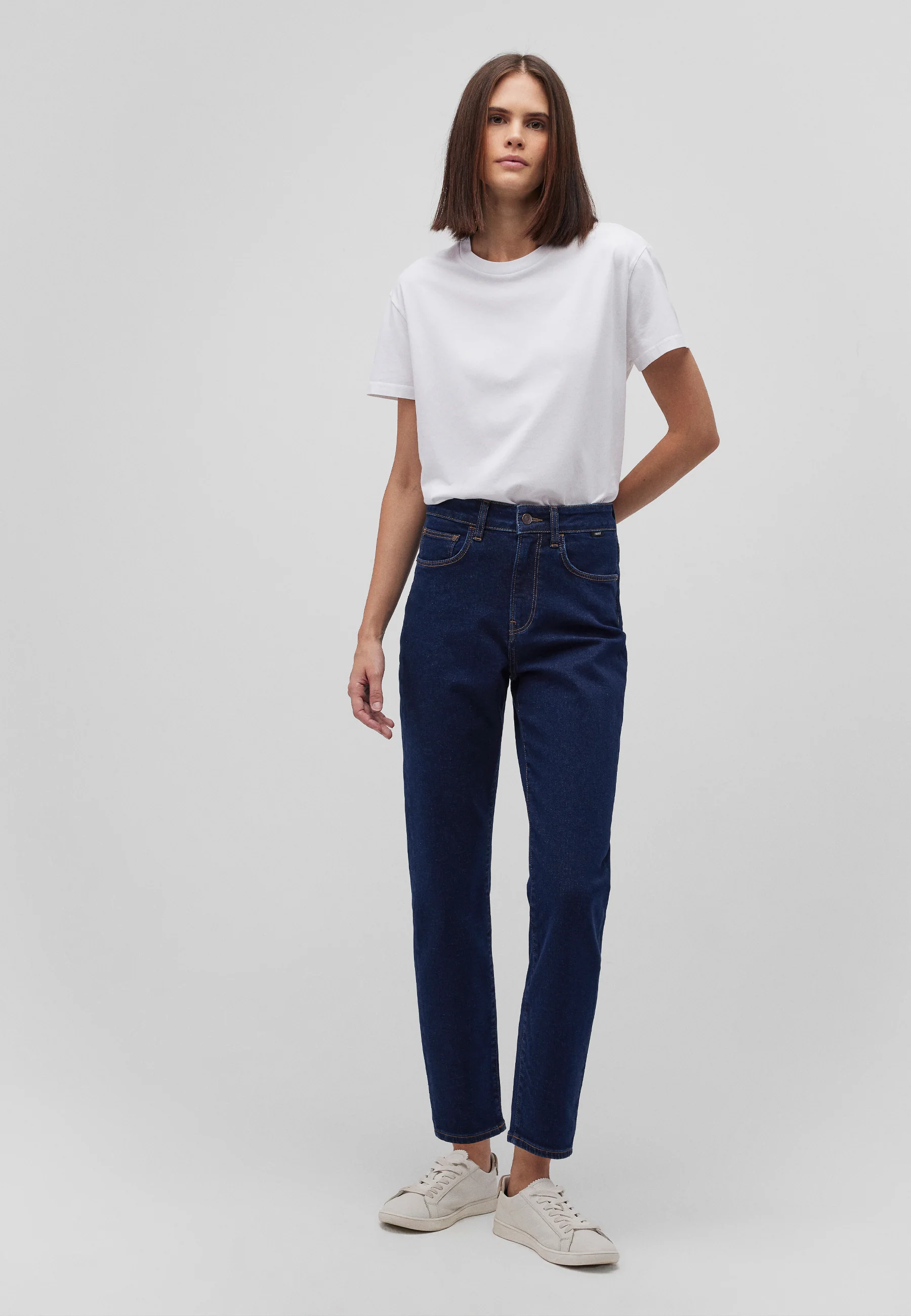 STAR | Iconic High-Rise, Mom Jeans