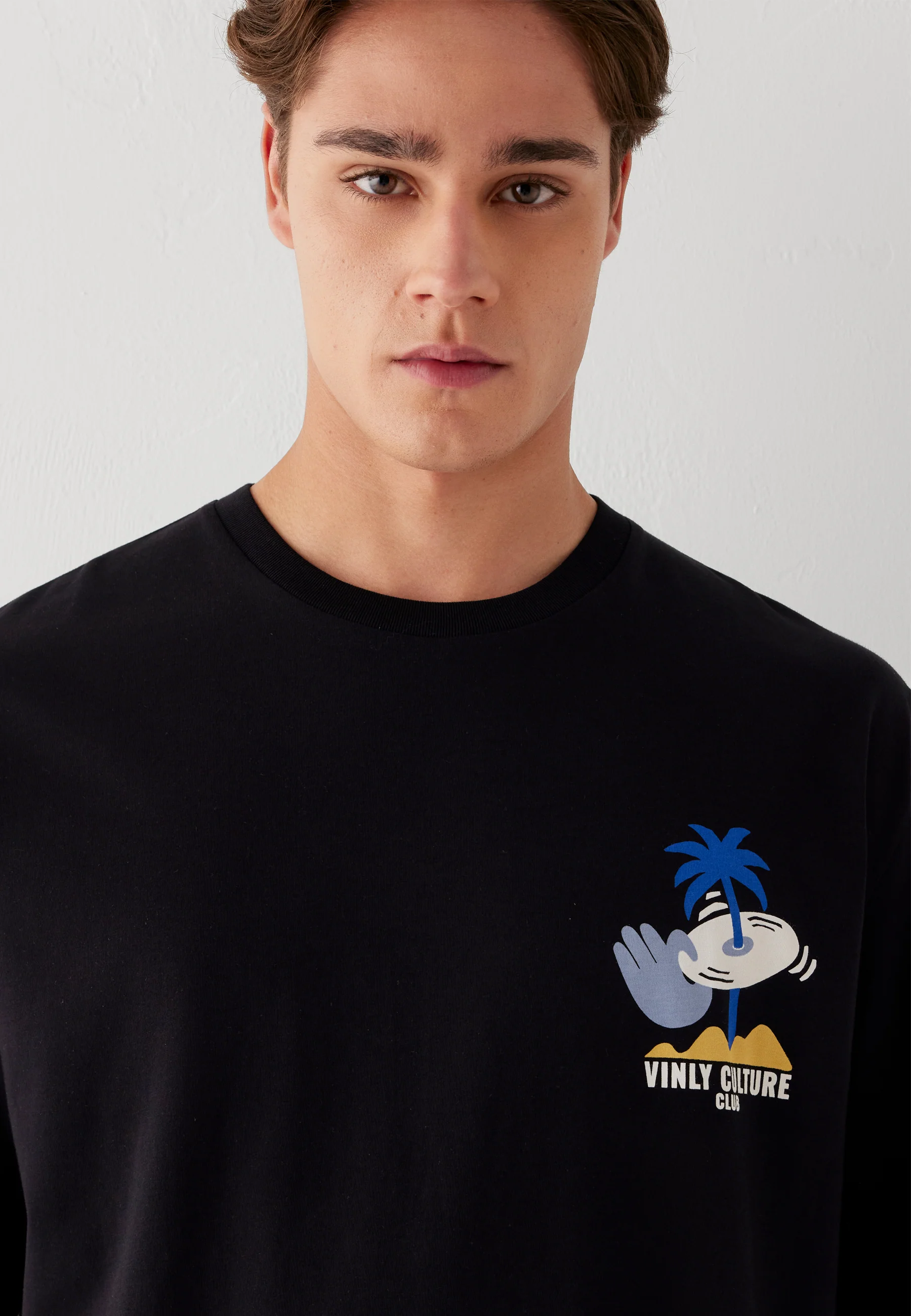 VINLY CULTURE CLUB TEE | T-Shirt mit Backprint - Image 6